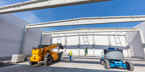 Pintar Fachadas de Naves Industriales, Fábricas y Almacenes en Alcalá de Henares · Pintar Construcción de Obra Nueva