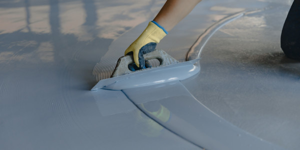 Pintar Fachadas y Patios de Luces de Comunidades Vecinos / Propietarios en Alcalá de Henares · Pintura y Pavimentos para Pintar Garajes y Parkings Comunitarios