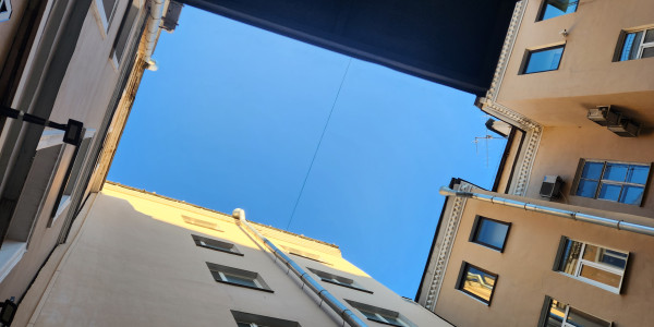 Trabajos Verticales en Fachadas de Edificios / Viviendas en Alcalá de Henares · Pintado de Fachadas y Patios Interiores de Luces
