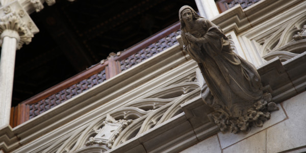 Rehabilitación y Restauración de Fachadas en Alcalá de Henares · Pinturas minerales o transpirables para conservar estética original